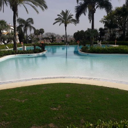شقة Chez Elo'S Marbella Milla De Oro. Jardin Privado المظهر الخارجي الصورة