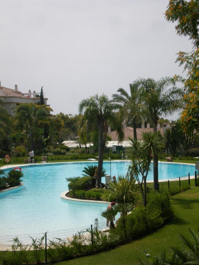 شقة Chez Elo'S Marbella Milla De Oro. Jardin Privado المظهر الخارجي الصورة