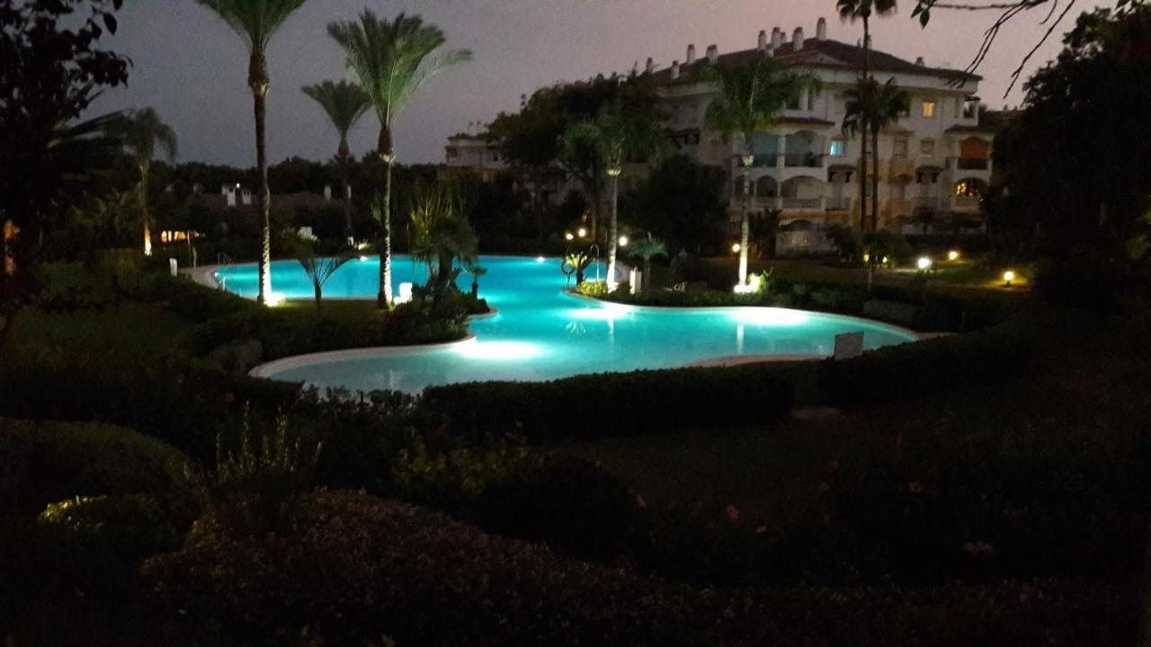 شقة Chez Elo'S Marbella Milla De Oro. Jardin Privado المظهر الخارجي الصورة