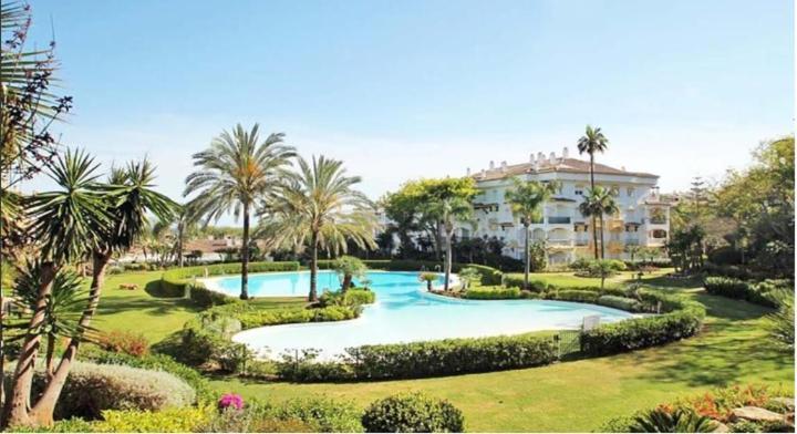 شقة Chez Elo'S Marbella Milla De Oro. Jardin Privado المظهر الخارجي الصورة